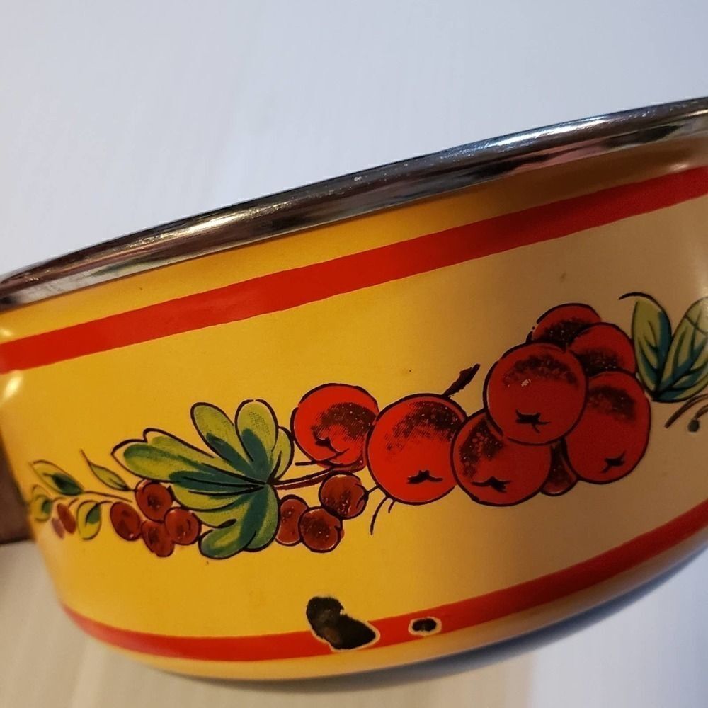 Vintage Enamel Sauce pan